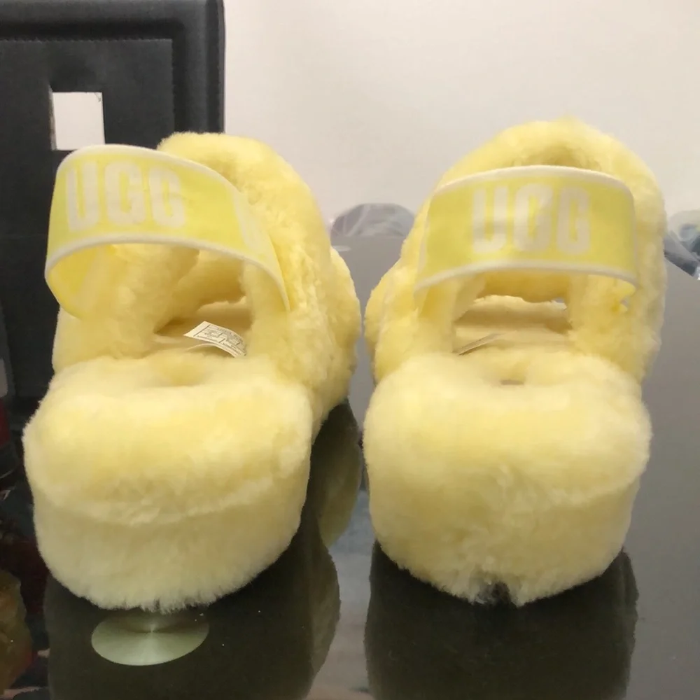 UGG WINTER SLIPPERS SANDALS WOMENS SIZE 8 - Picture 3 of 15